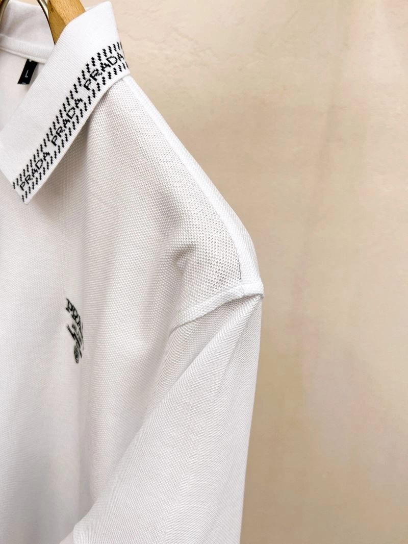 Stretchable Prada T-Shirts 170571