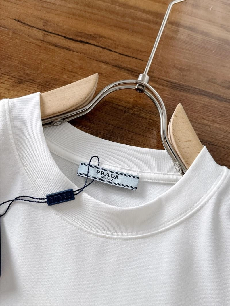 Prada T-Shirts Casual 170526