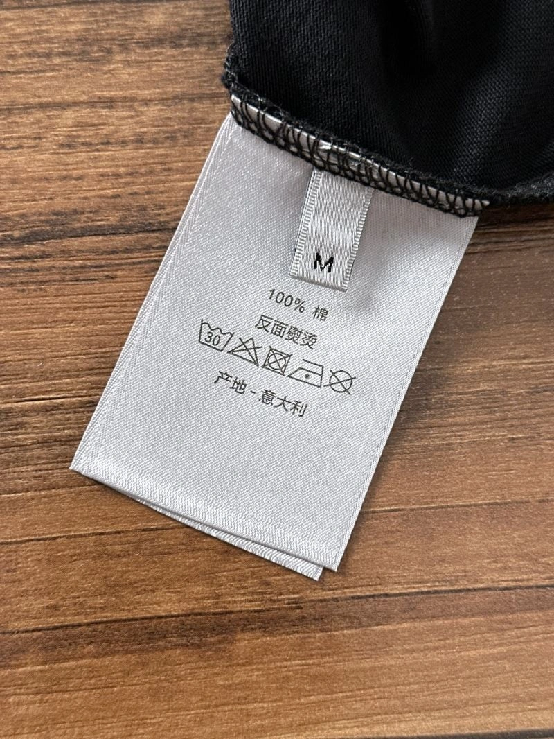 Reliable Prada T-Shirts 170525