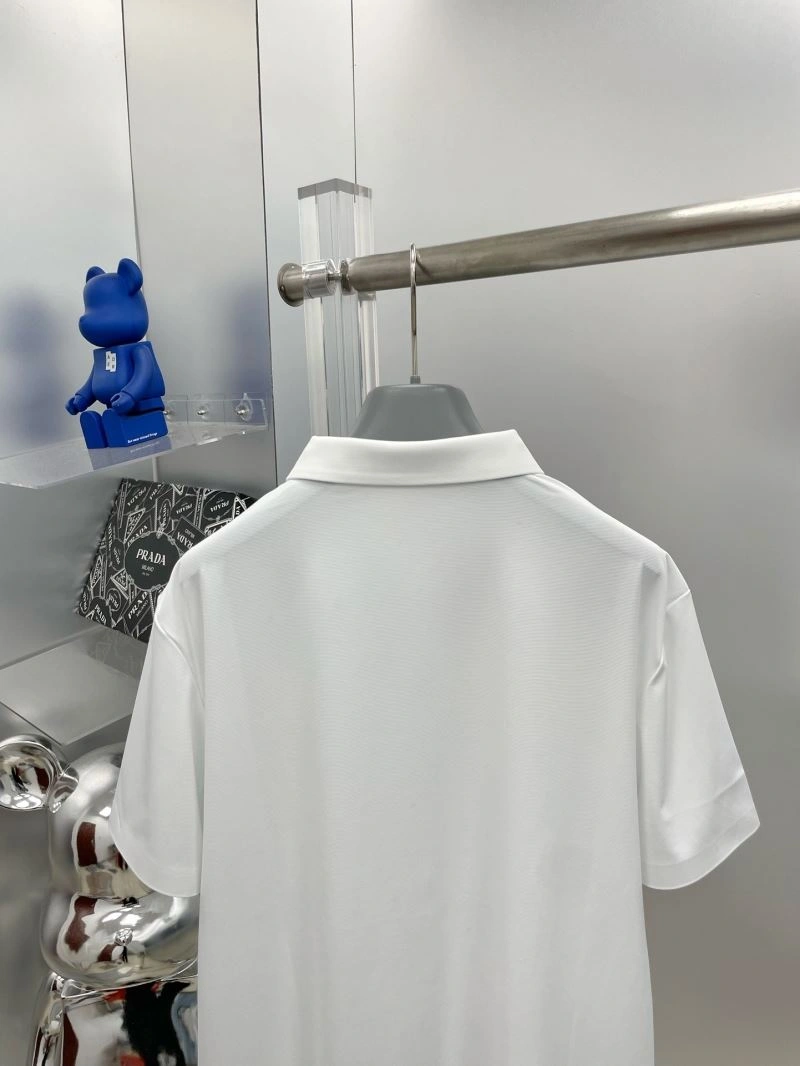 Trendsetting Prada T-Shirts 170523