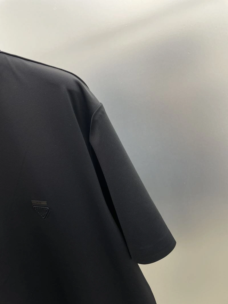 Elegant Prada T-Shirts 170519