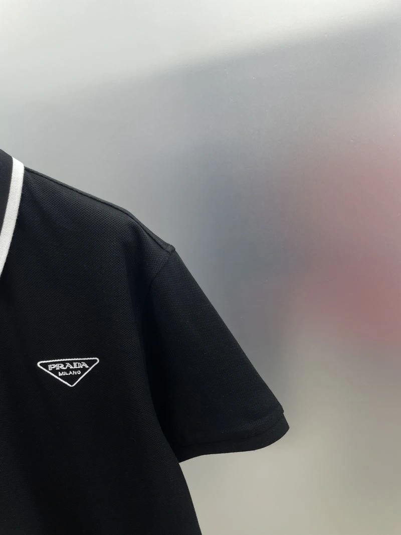 Flexible Prada T-Shirts 170504
