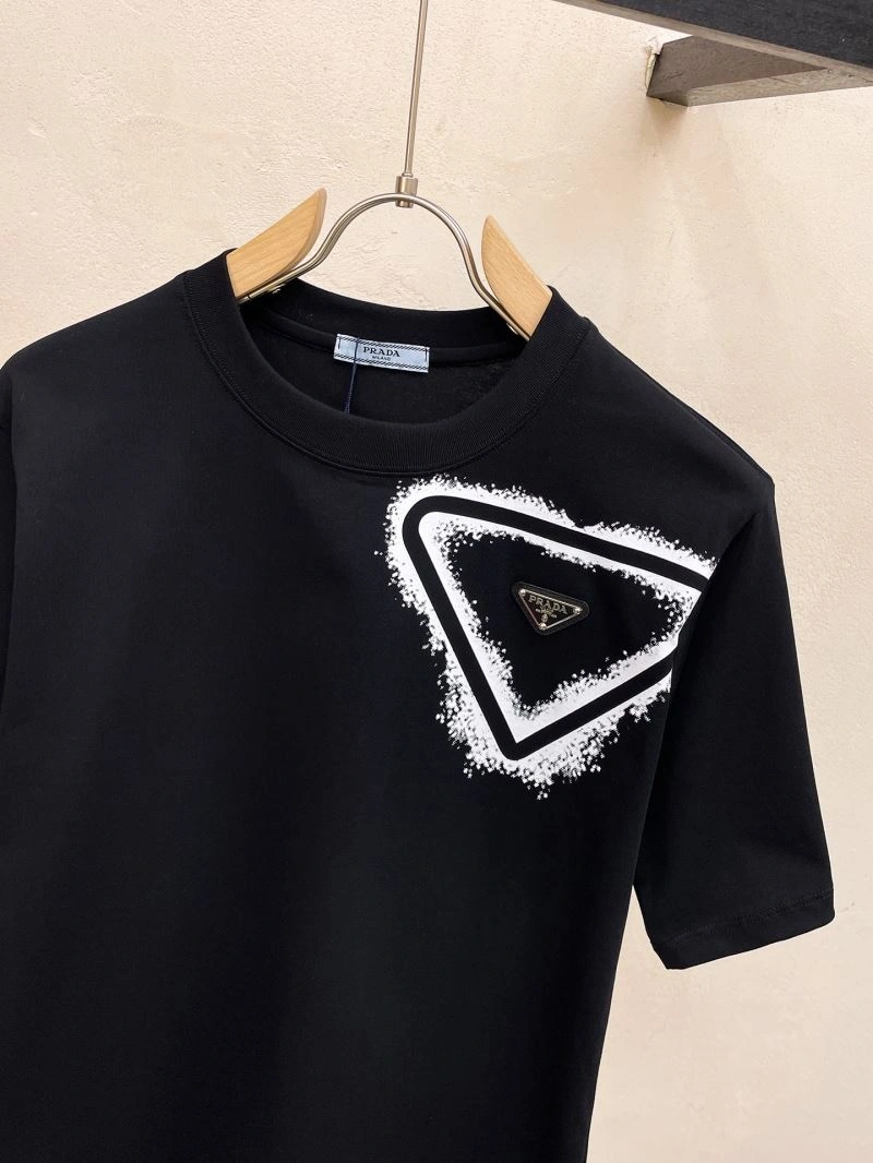 Functional Prada T-Shirts 169849