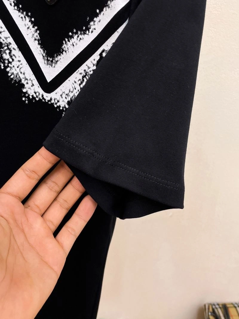 Functional Prada T-Shirts 169849