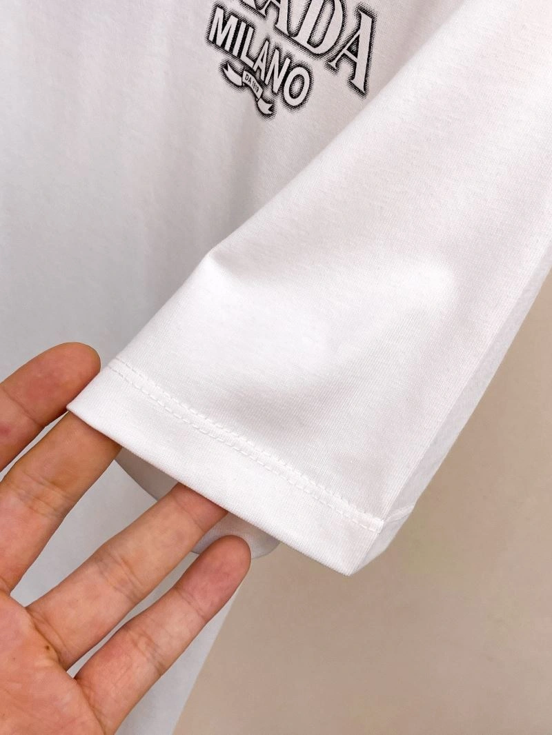 Prada T-Shirts Classic 169845