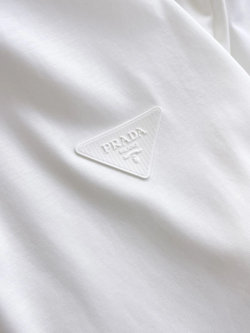 Youthful Prada T-Shirts 169828