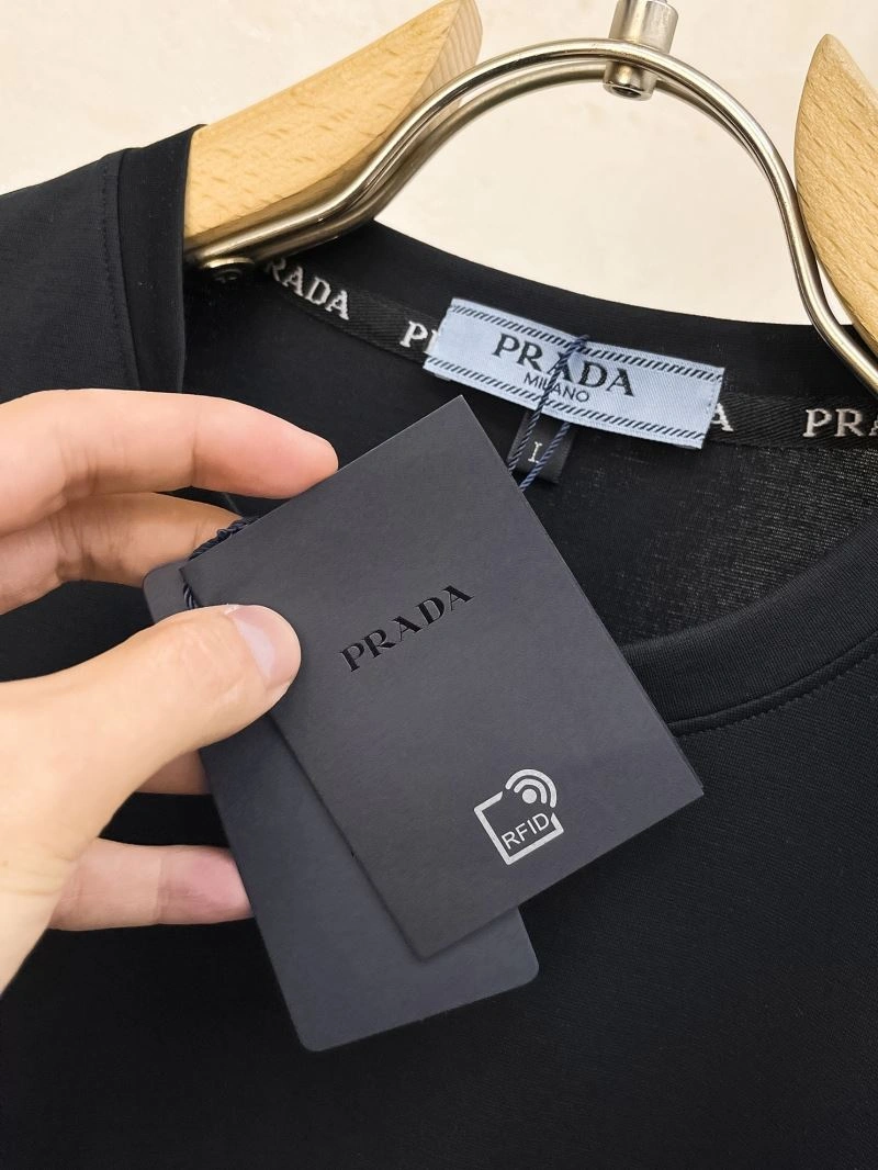 Popular Prada T-Shirts 169824