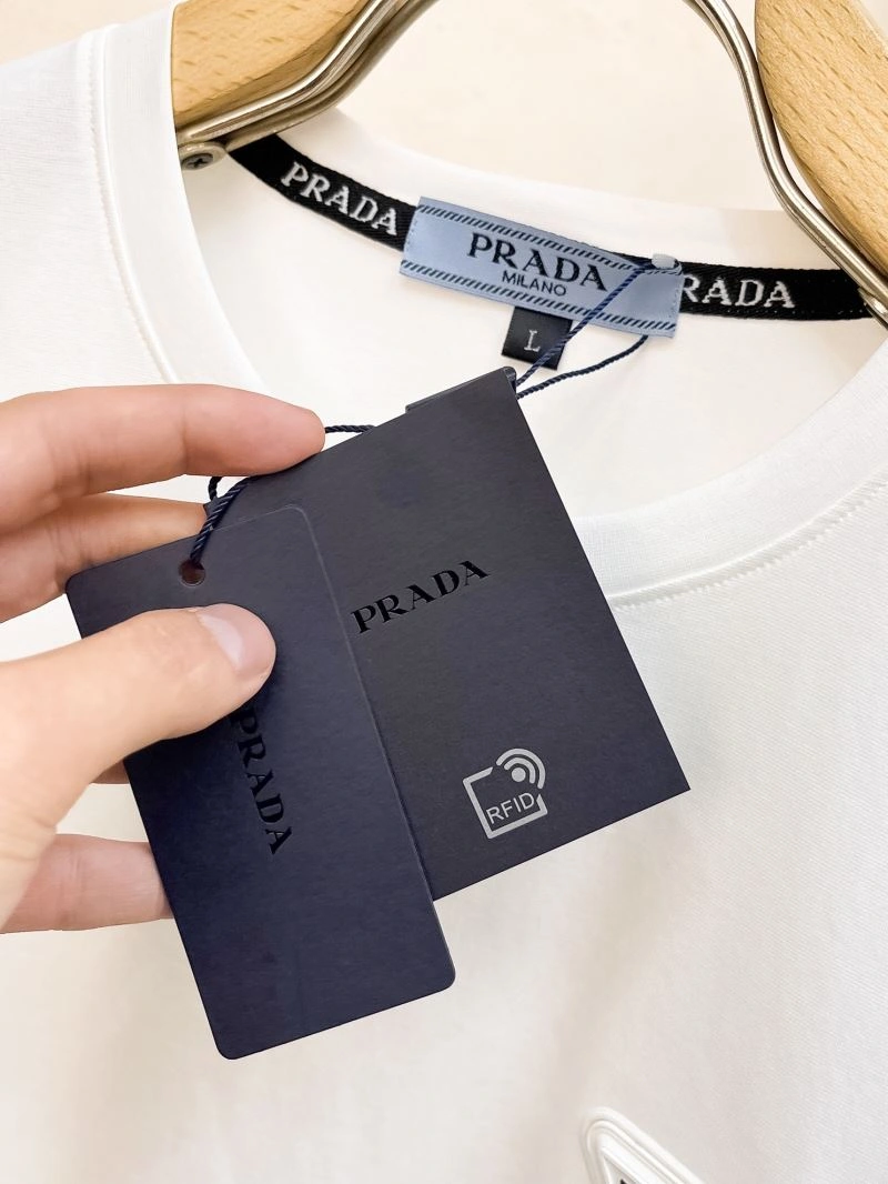 NewStyle Prada T-Shirts 169818