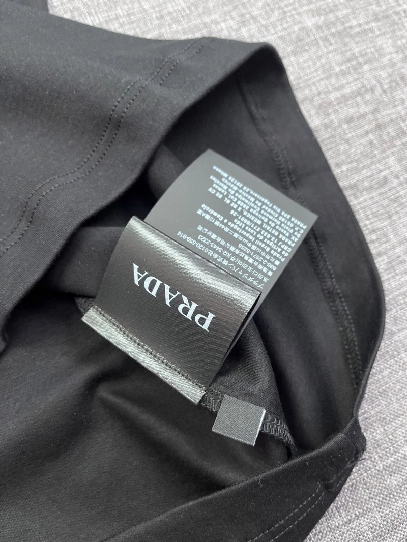 Prada T-Shirts Timeless 169807