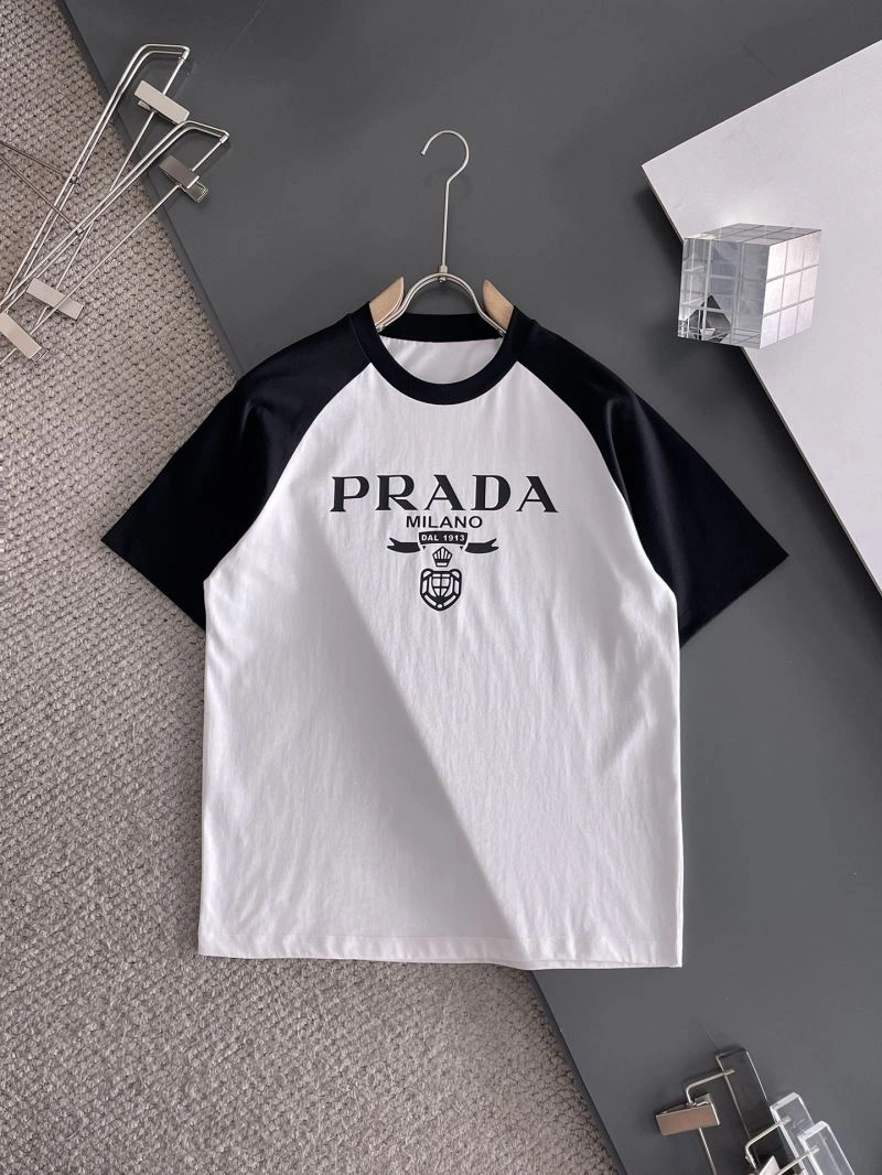 ModernLook Prada T-Shirts 169813