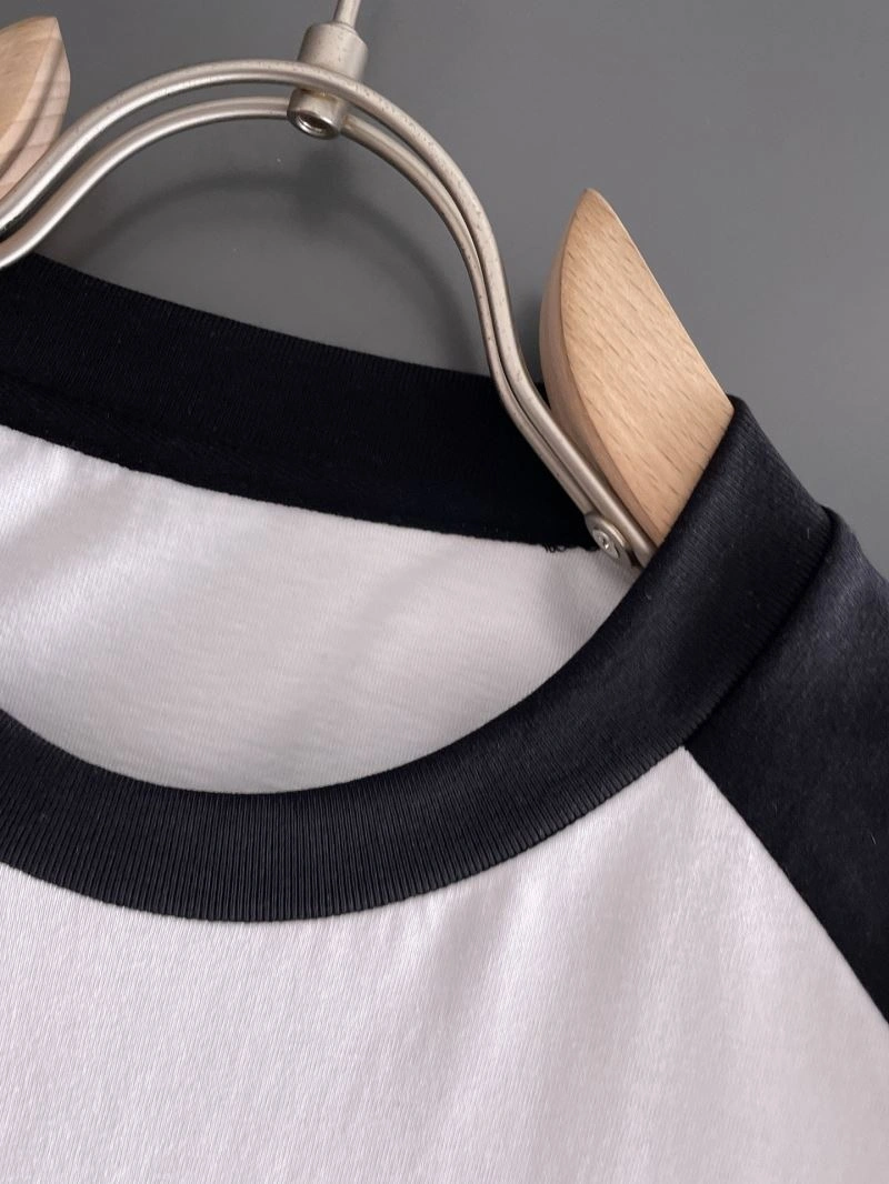 ModernLook Prada T-Shirts 169813