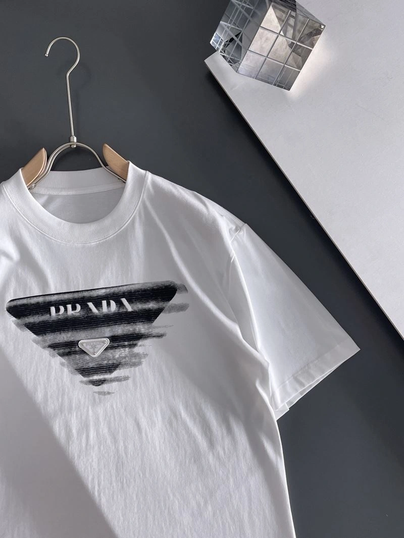 Unique Prada T-Shirts 169857