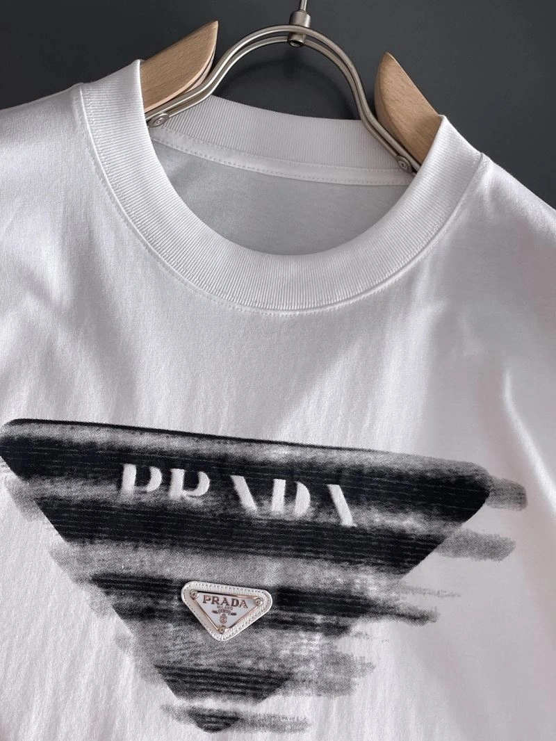 Unique Prada T-Shirts 169857