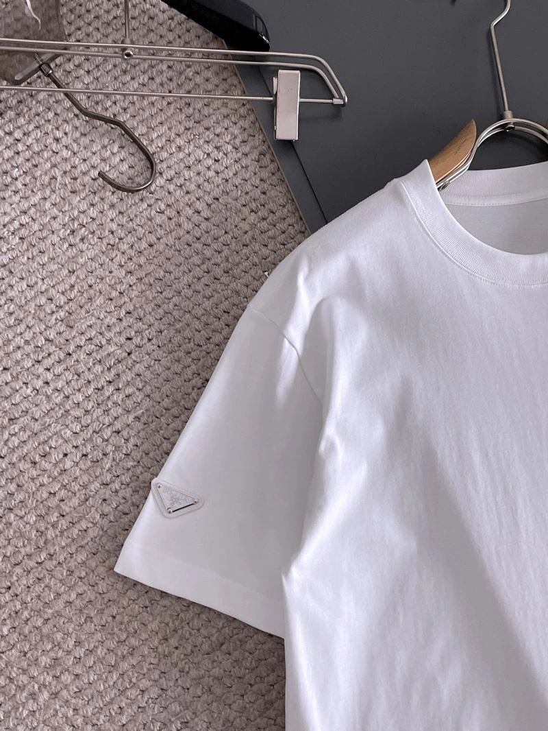 Prada T-Shirts Sustainable 169815
