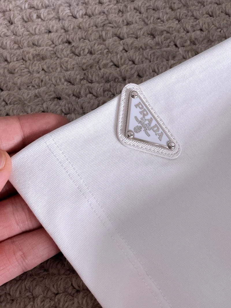 Prada T-Shirts Sustainable 169815