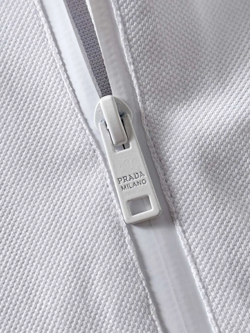 Prada T-Shirts Neat 169799