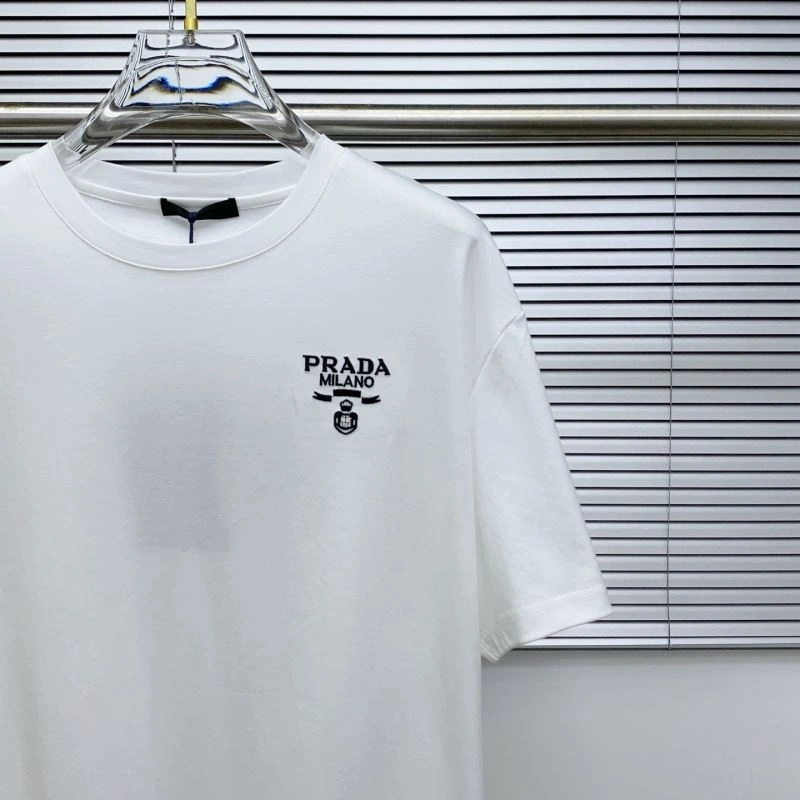 Snug Prada T-Shirts 169790