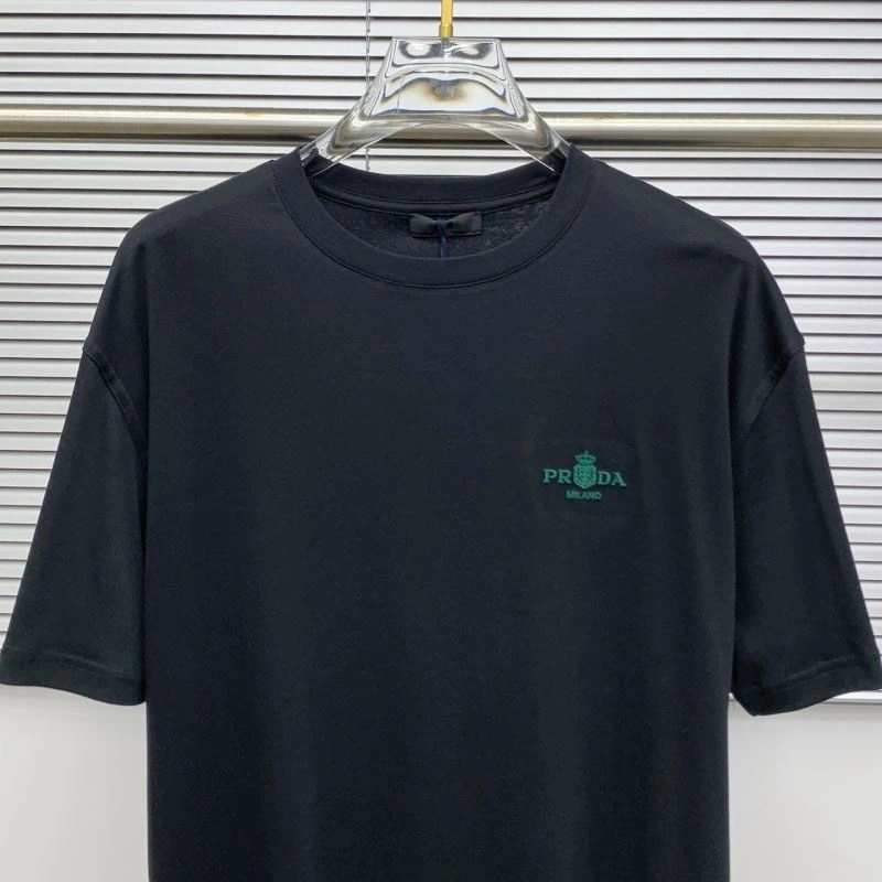 Elegant Prada T-Shirts 169776