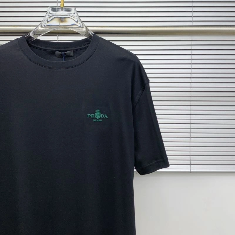 Elegant Prada T-Shirts 169776