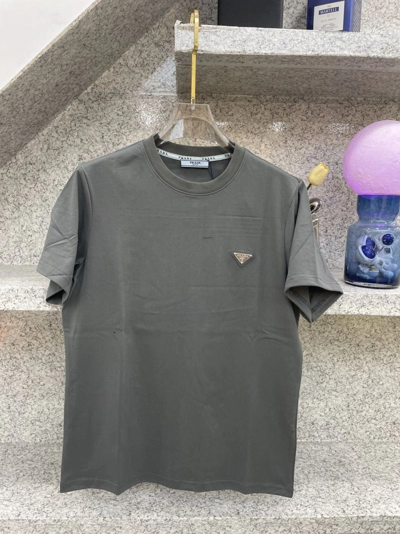 Effortless Prada T-Shirts 169778