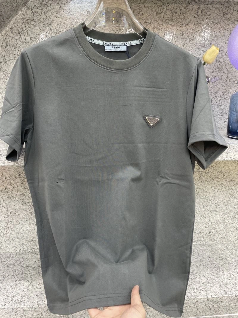 Effortless Prada T-Shirts 169778