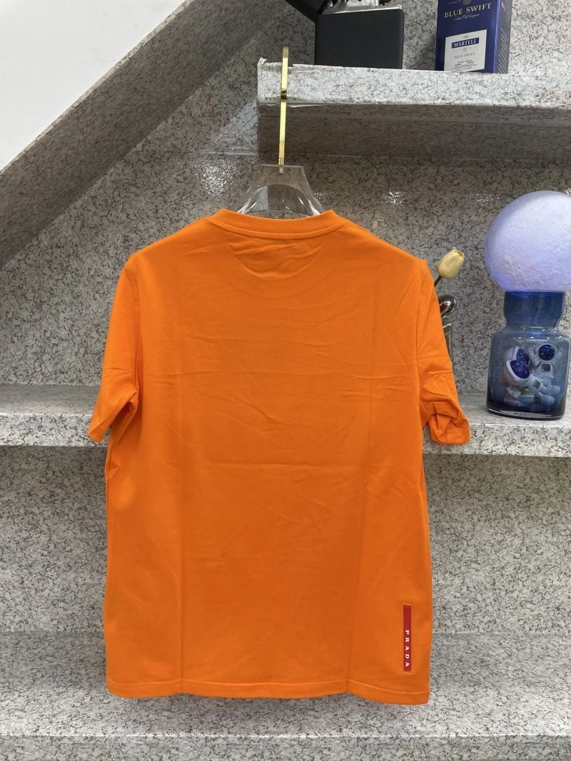 Effortless Prada T-Shirts 169778