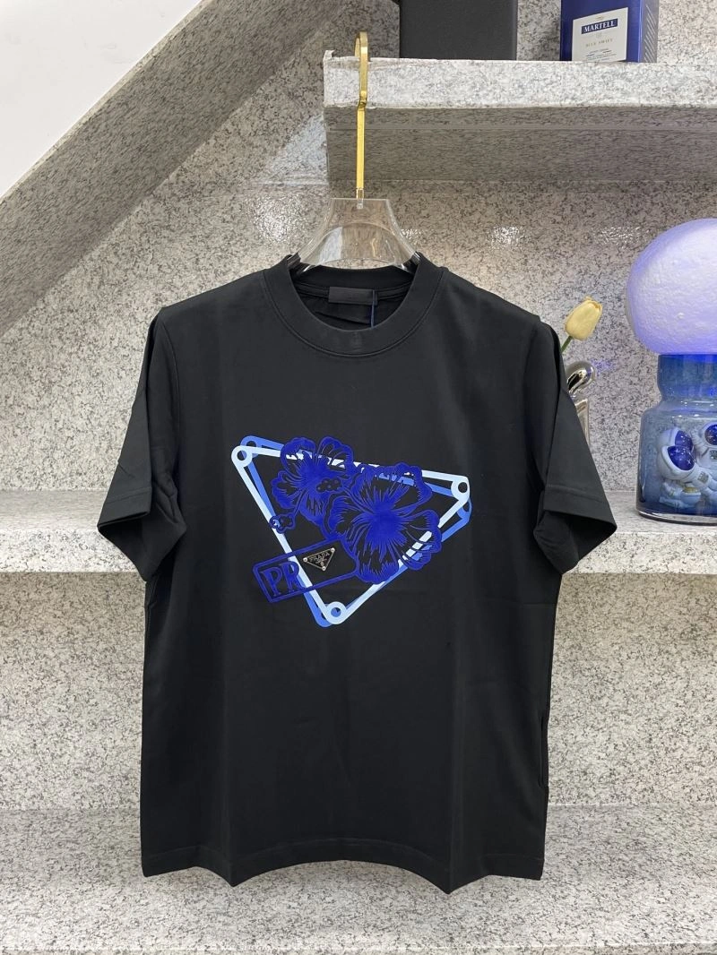 Minimalist Prada T-Shirts 169768