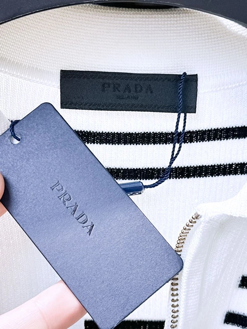 Premium Prada T-Shirts 169783