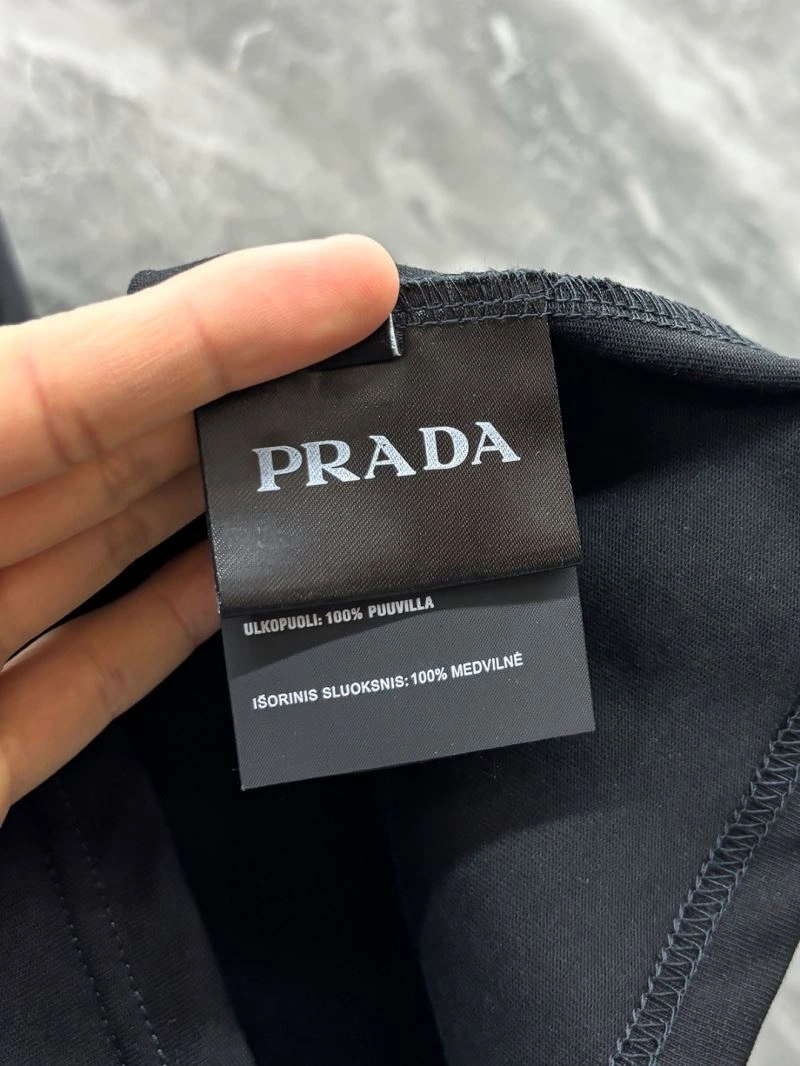 Stretchable Prada T-Shirts 169773