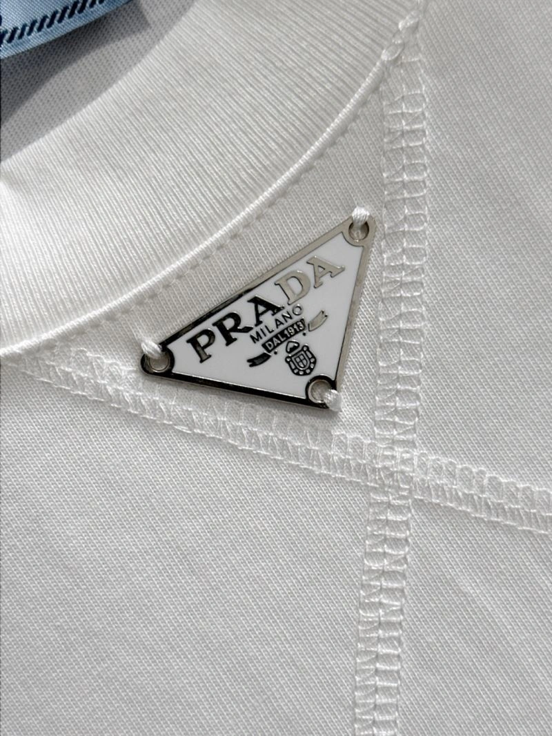 Stylish Prada T-Shirts 169759