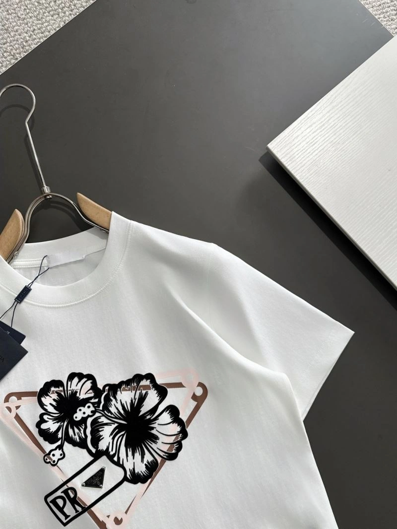 Chic Prada T-Shirts 169753