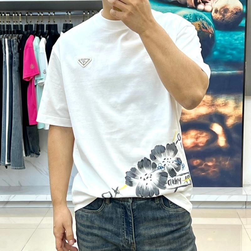 Prada T-Shirts Contemporary 169803