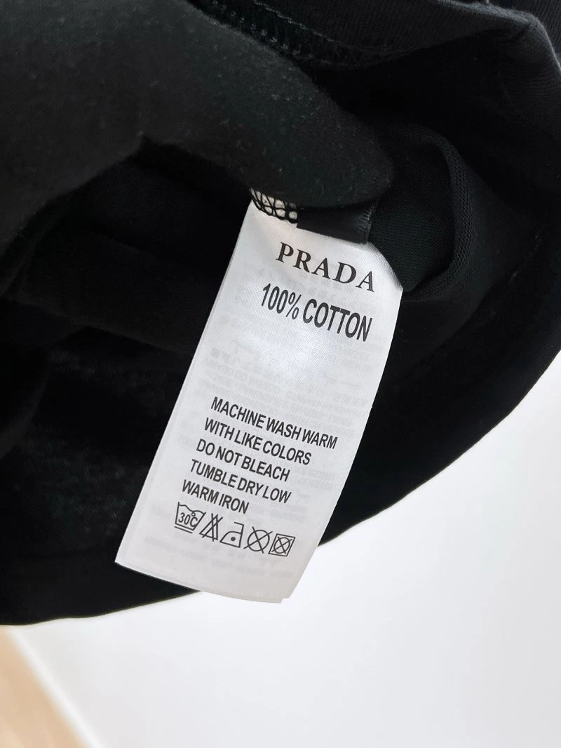 Prada T-Shirts FreshLook 169743