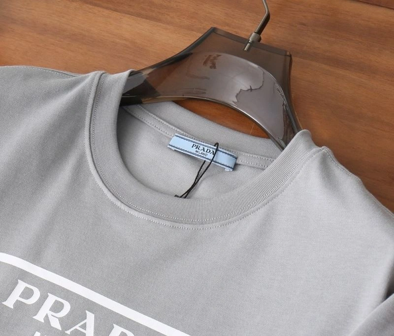 Prada T-Shirts Breathable 169740