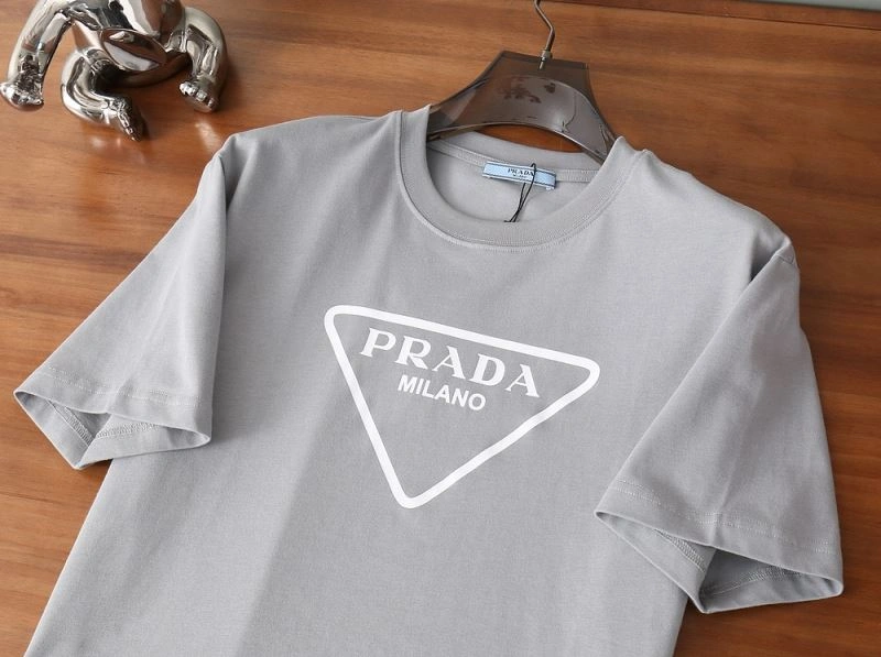 Prada T-Shirts Breathable 169740