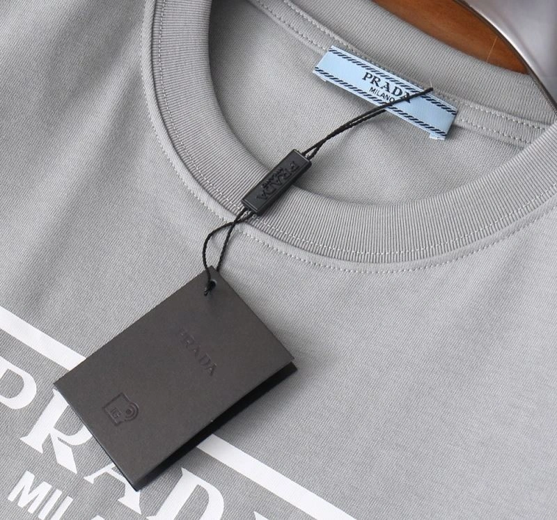 Prada T-Shirts Breathable 169740