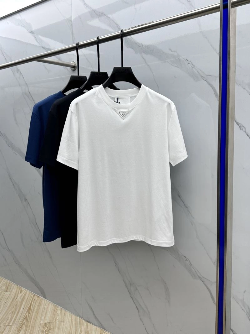Supportive Prada T-Shirts 169726