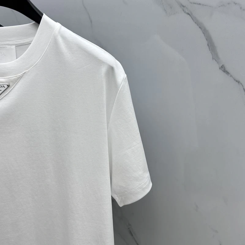 Supportive Prada T-Shirts 169726
