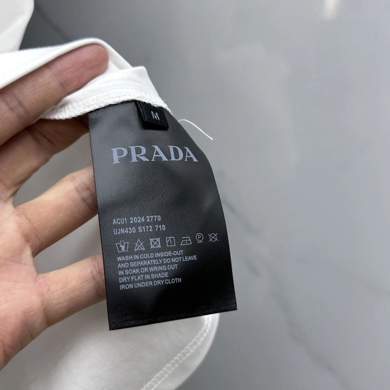 Supportive Prada T-Shirts 169726