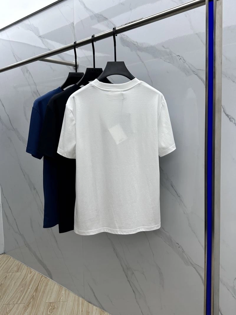 Supportive Prada T-Shirts 169726