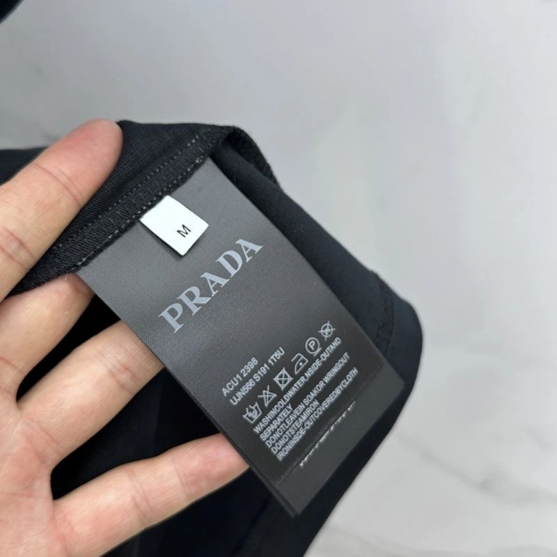 Attractive Prada T-Shirts 169729