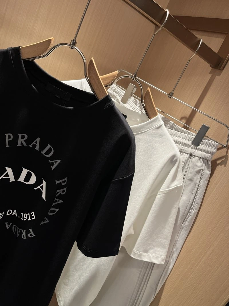 SmoothTexture Prada T-Shirts 169700