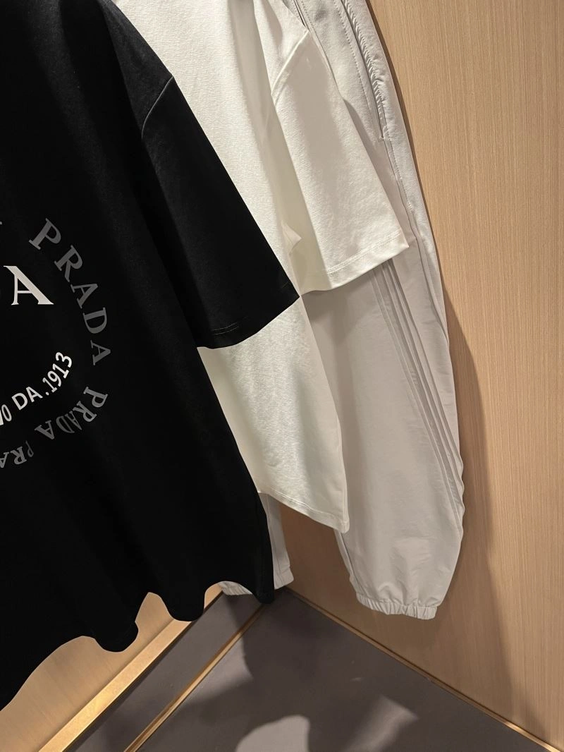 SmoothTexture Prada T-Shirts 169700