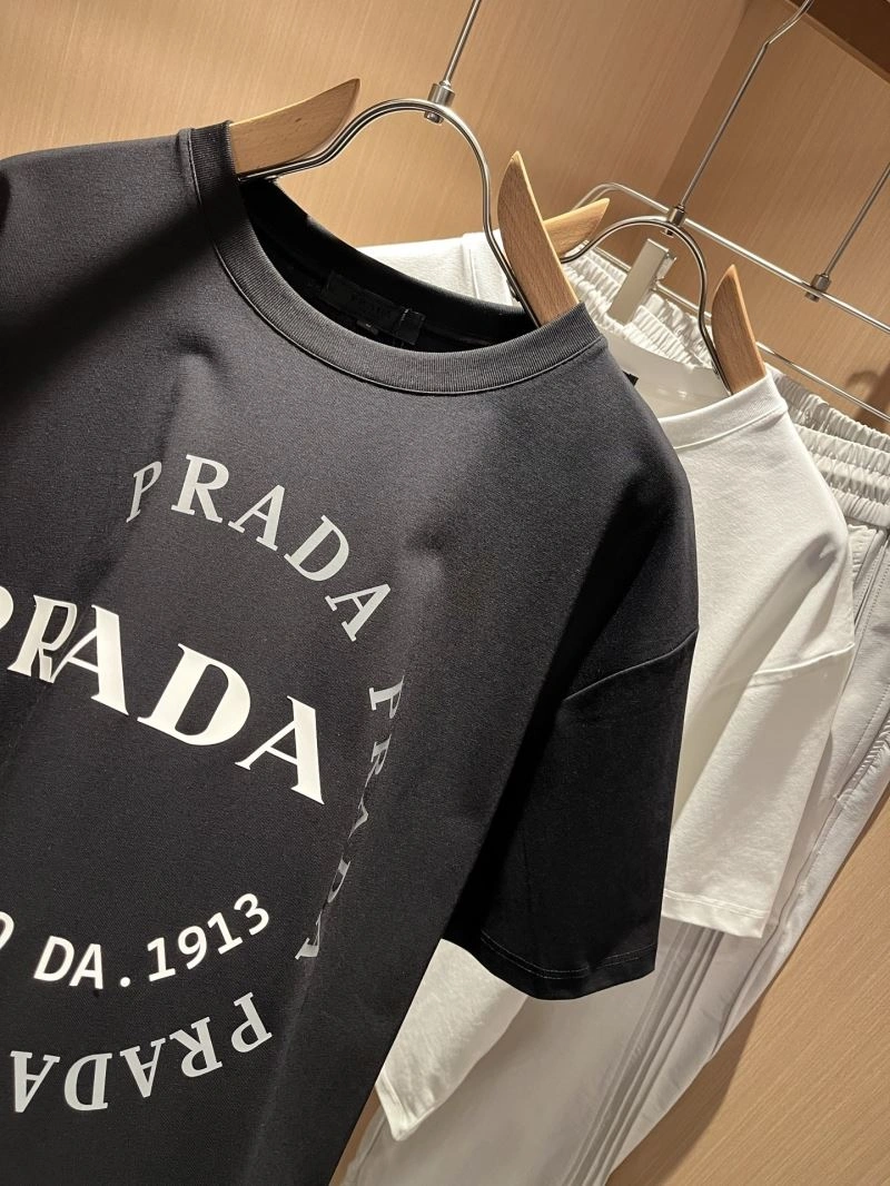 SmoothTexture Prada T-Shirts 169700