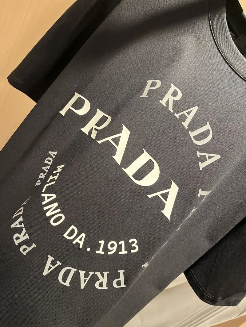 SmoothTexture Prada T-Shirts 169700