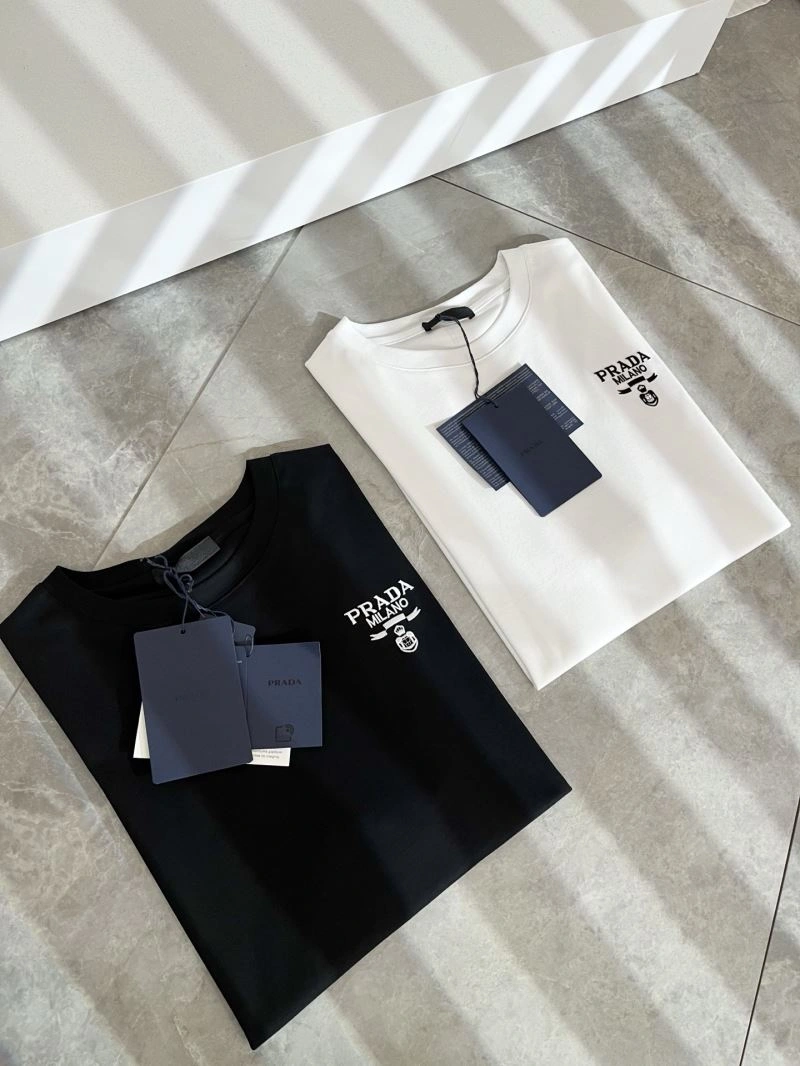 Comfortable Prada T-Shirts 169701