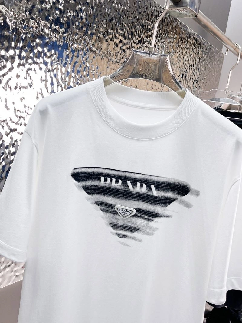 Sophisticated Prada T-Shirts 169694