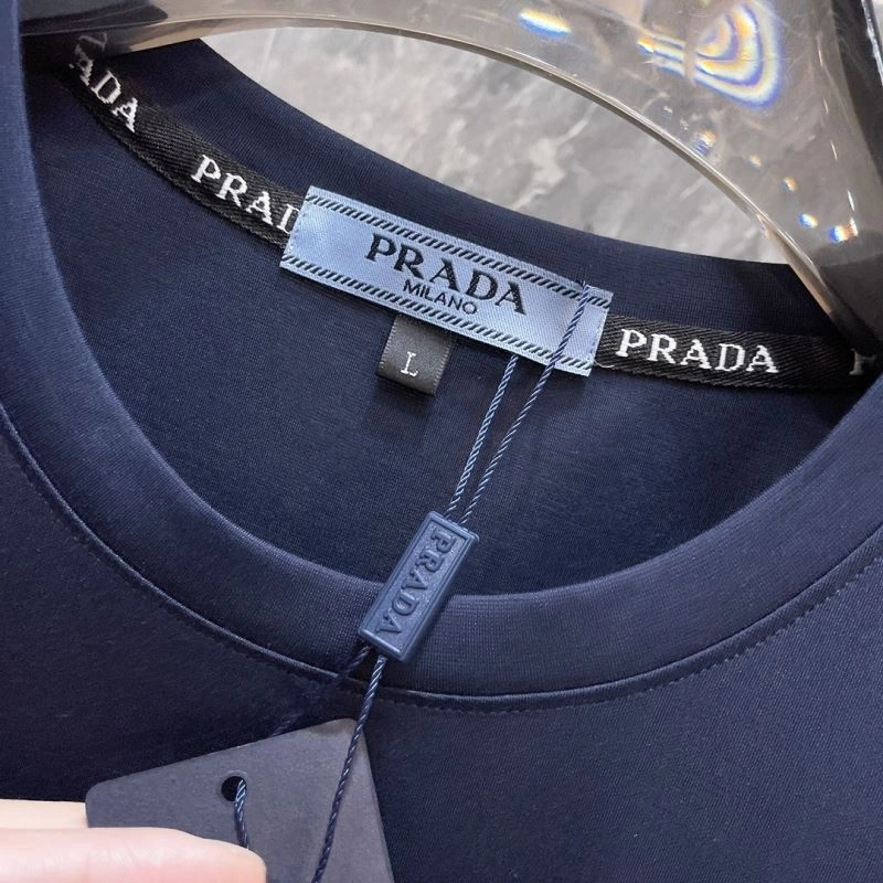 Prada T-Shirts Snug 169673