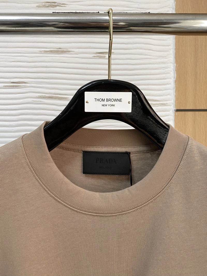 Snug Prada T-Shirts 169665