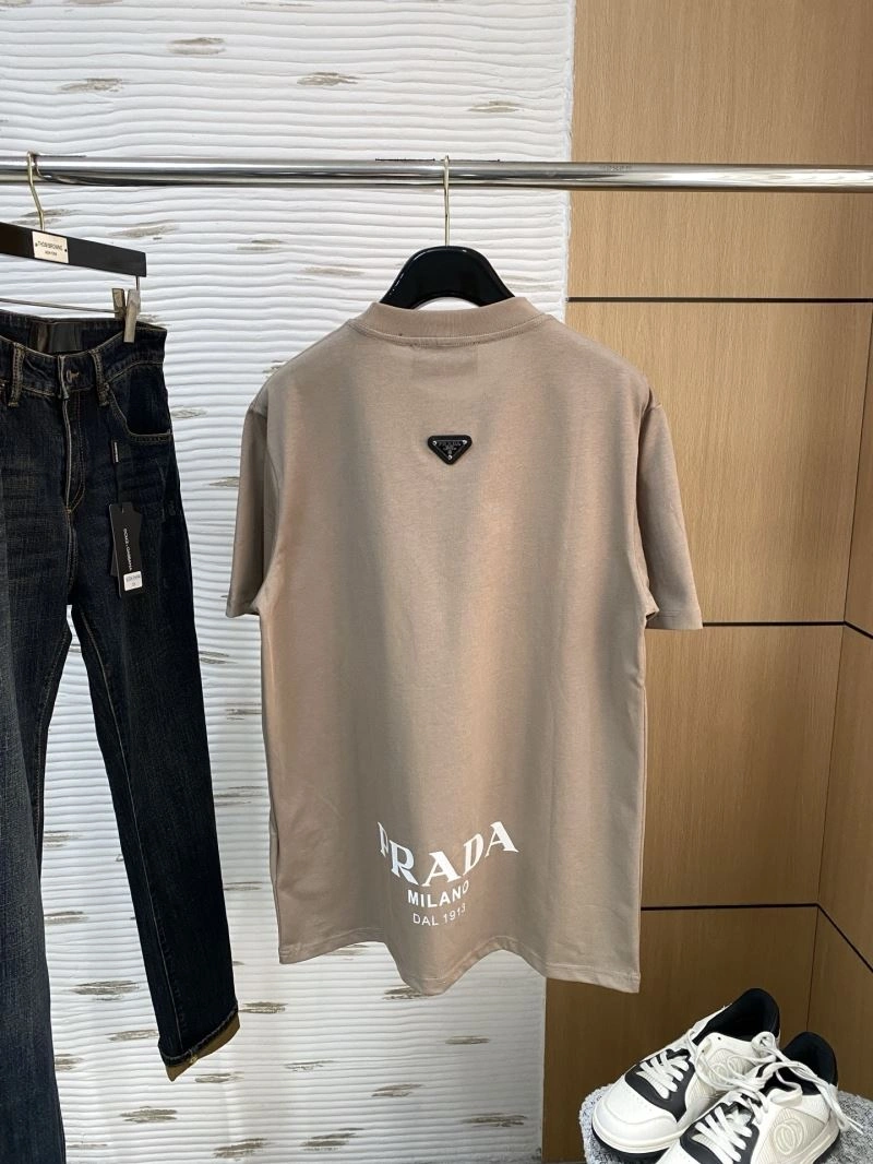 Snug Prada T-Shirts 169665